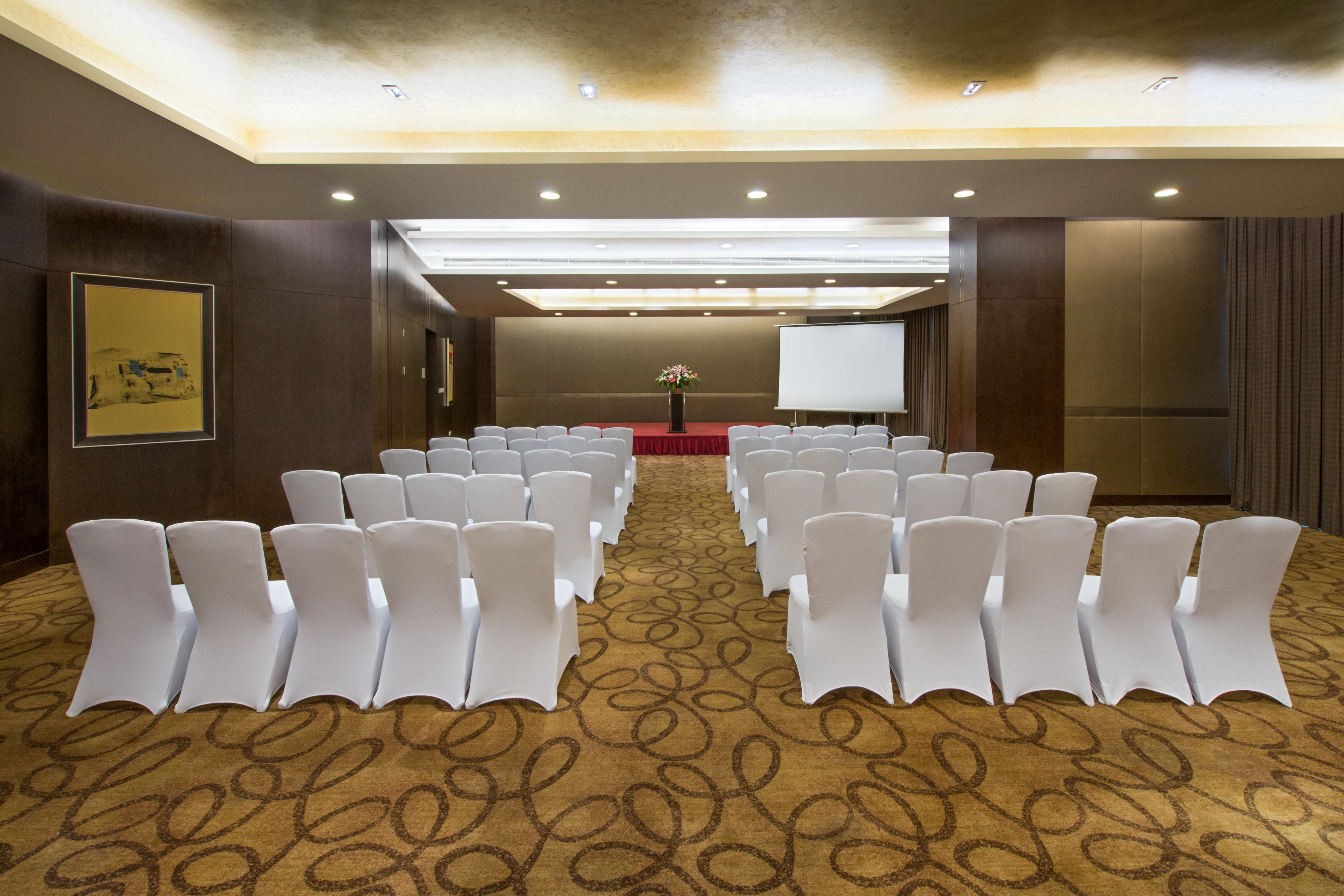 Crowne Plaza Shanghai Xiayang Lake By Ihg Qingpu Экстерьер фото